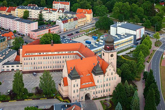 Elblag, Urzad Miasta przy ulicy Generala Stefana Grota-Roweckiego. EU, Pl, Warm-Maz.